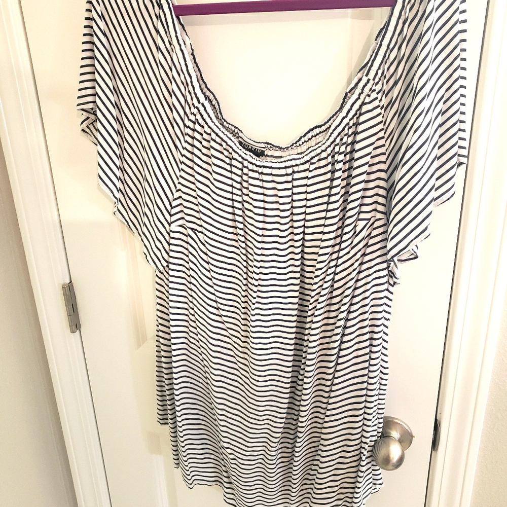 Black and white blouse